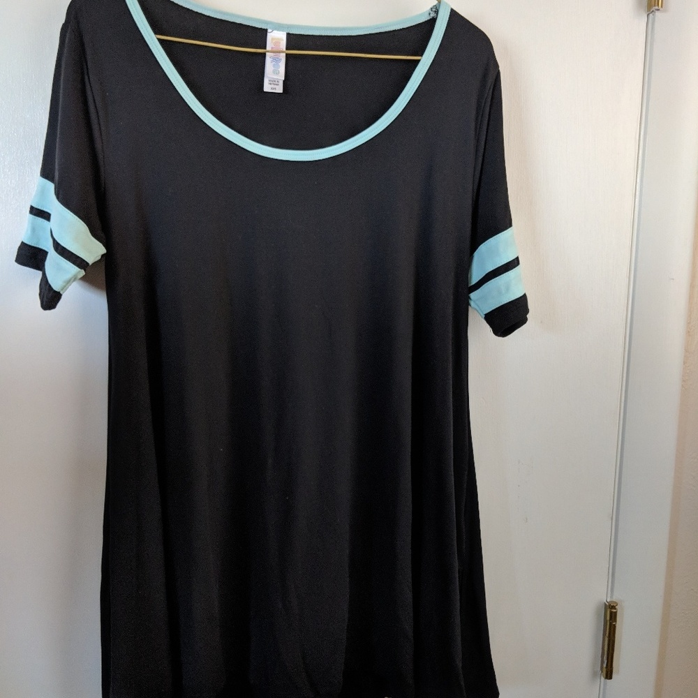 LulaRoe Classic Tee